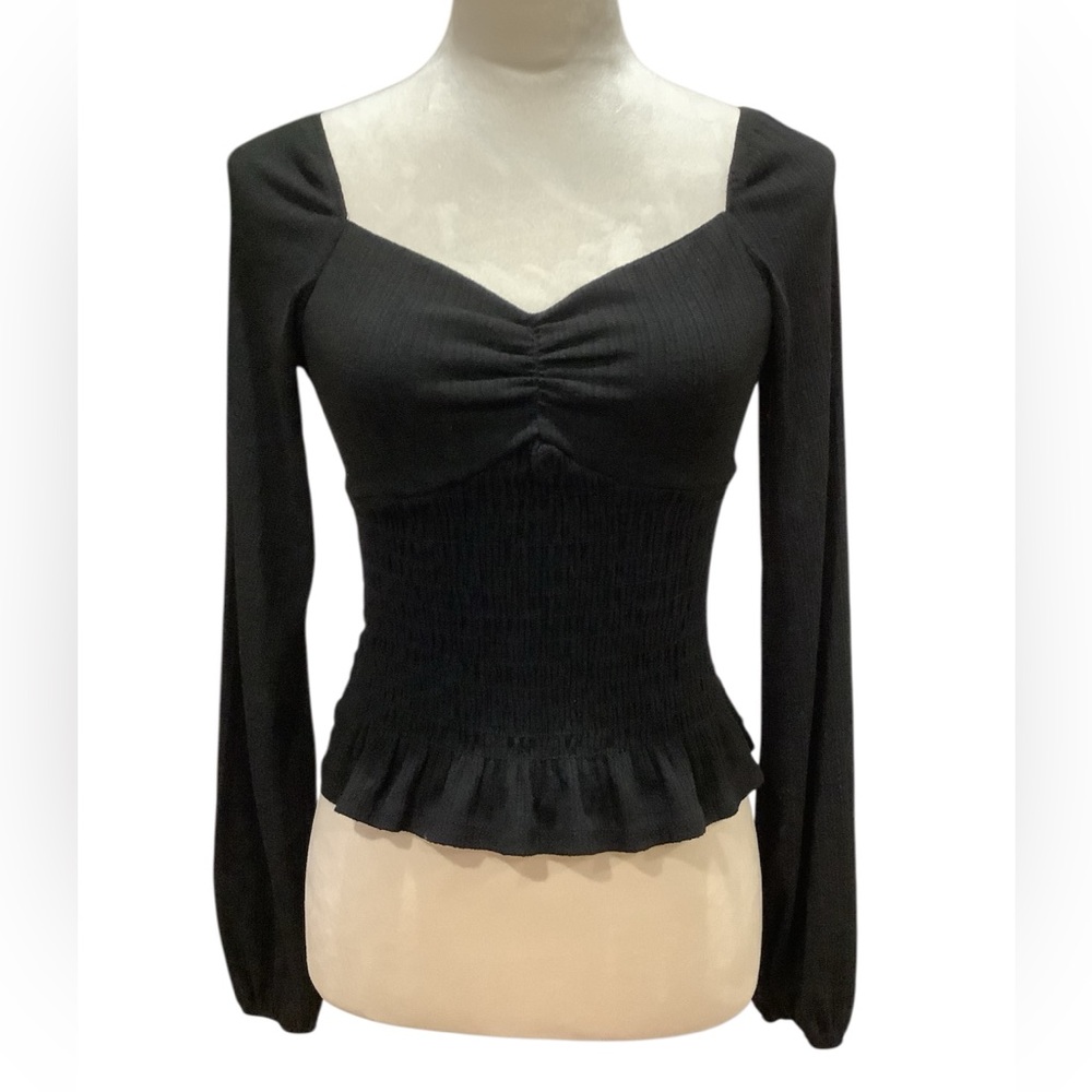 Guess Black Long-Sleeve Ruched Sweetheart Smocked Peplum Top S